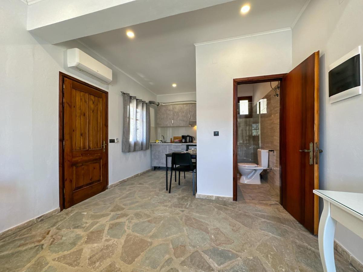 Barbara House Apartment Doukádes Екстериор снимка